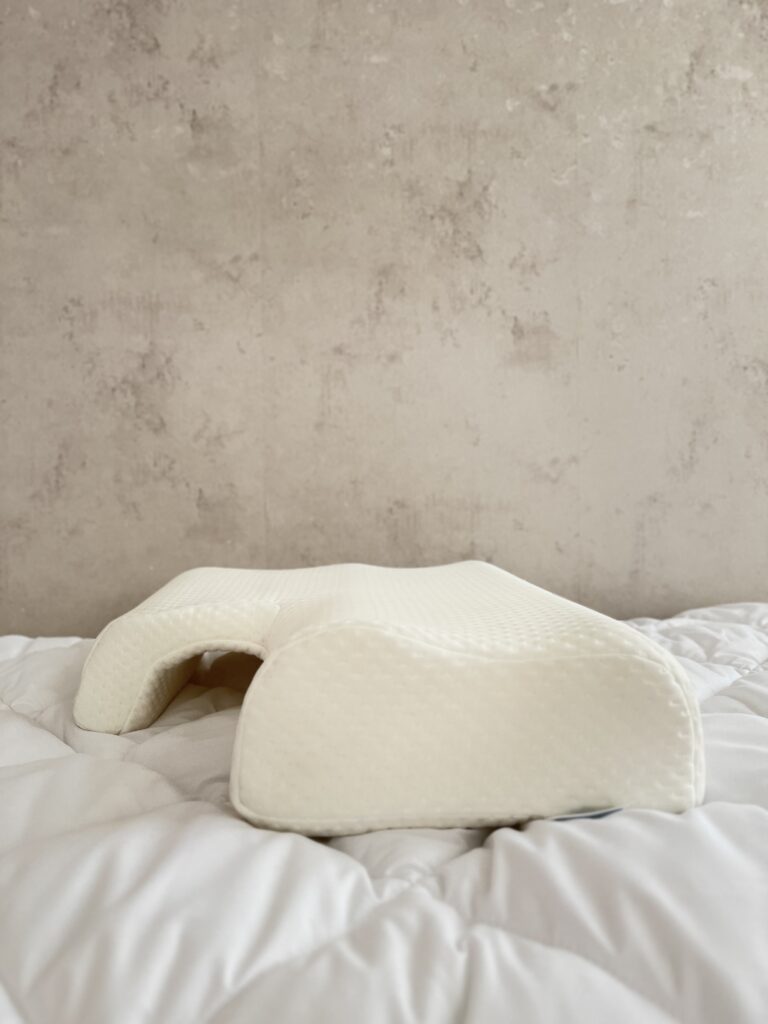 بالش مموری فوم رمانتیک